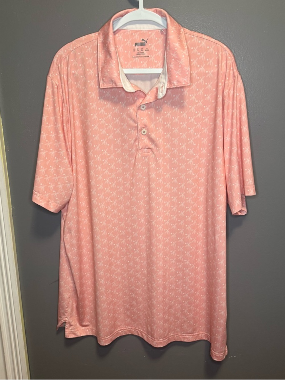 Puma Men’s Light Pink Short-Sleeve Polo with Subtle Pattern
